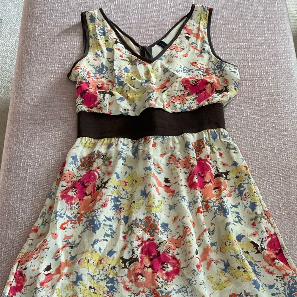 Vero Moda pretty summer dress with Back zip Size XS